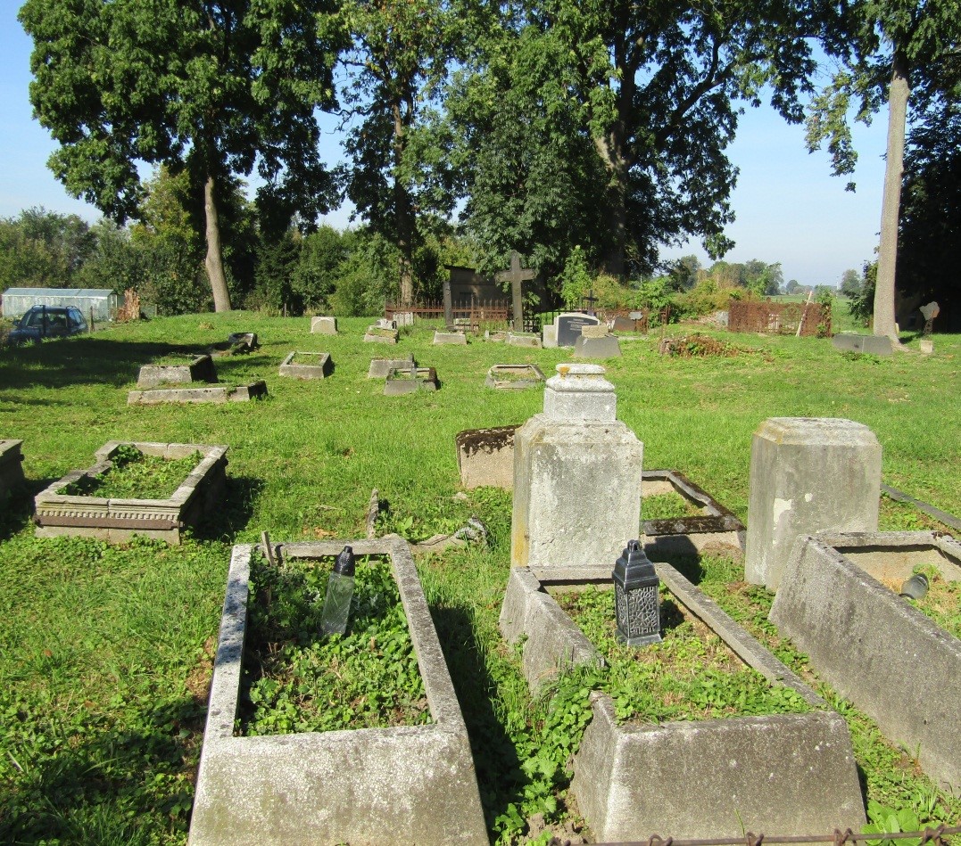 cmentarz menonicki w Pogorzałej Wsi